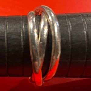 3 loop SS 925 ring approximately size 10.5